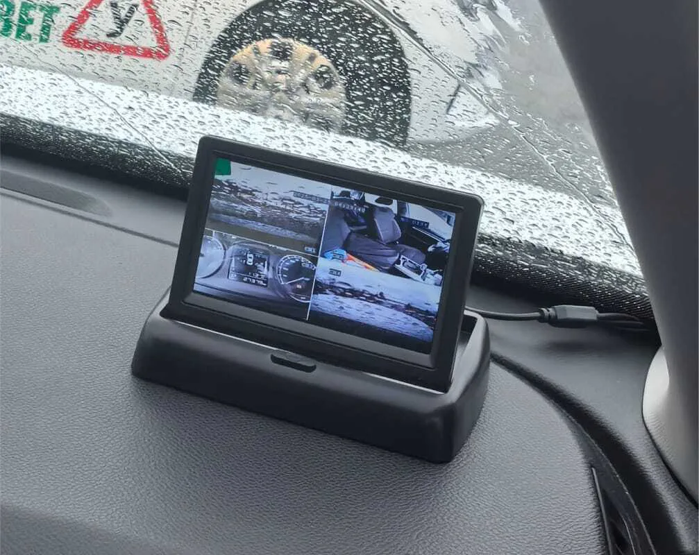 Автомобиль для обучения вождению в автошколе «Зелёный свет»